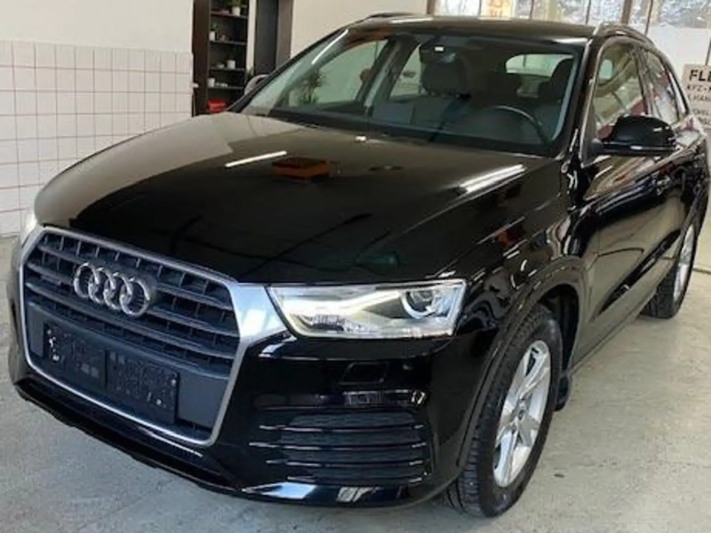 Audi Q3 sport quattro Schwarz - 1