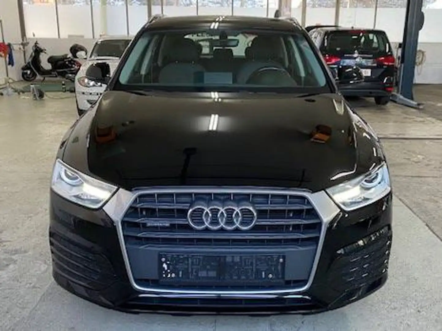Audi Q3 sport quattro Schwarz - 2