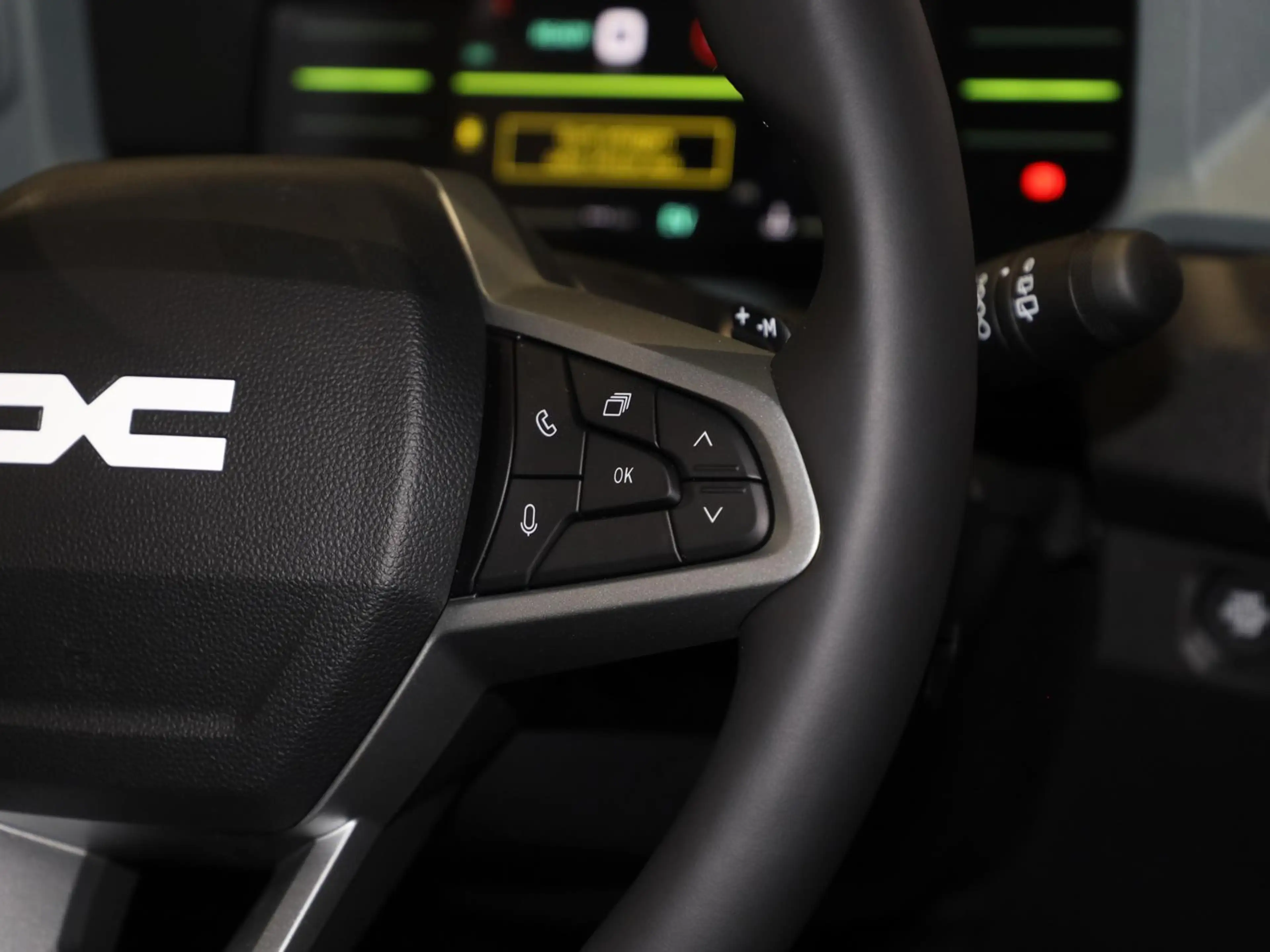 Dacia Duster Extreme hybrid-G 150 4x4 NAVI SHZ PDC LHZ — photo 8