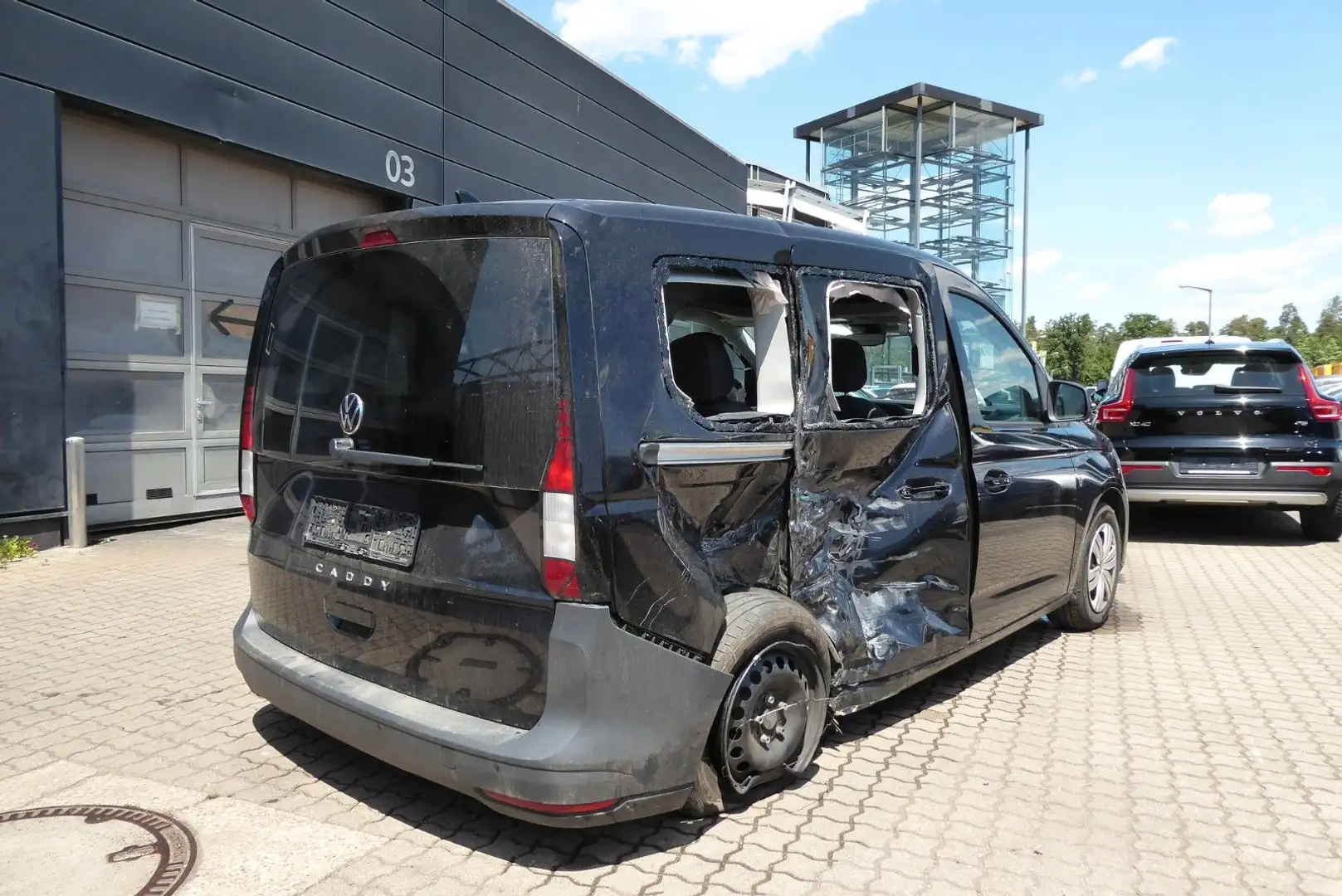 Volkswagen Caddy 2.0 TDI DSG Schwarz - 2