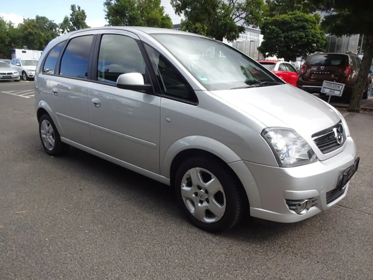 Opel Meriva INNOVATION Silber - 1