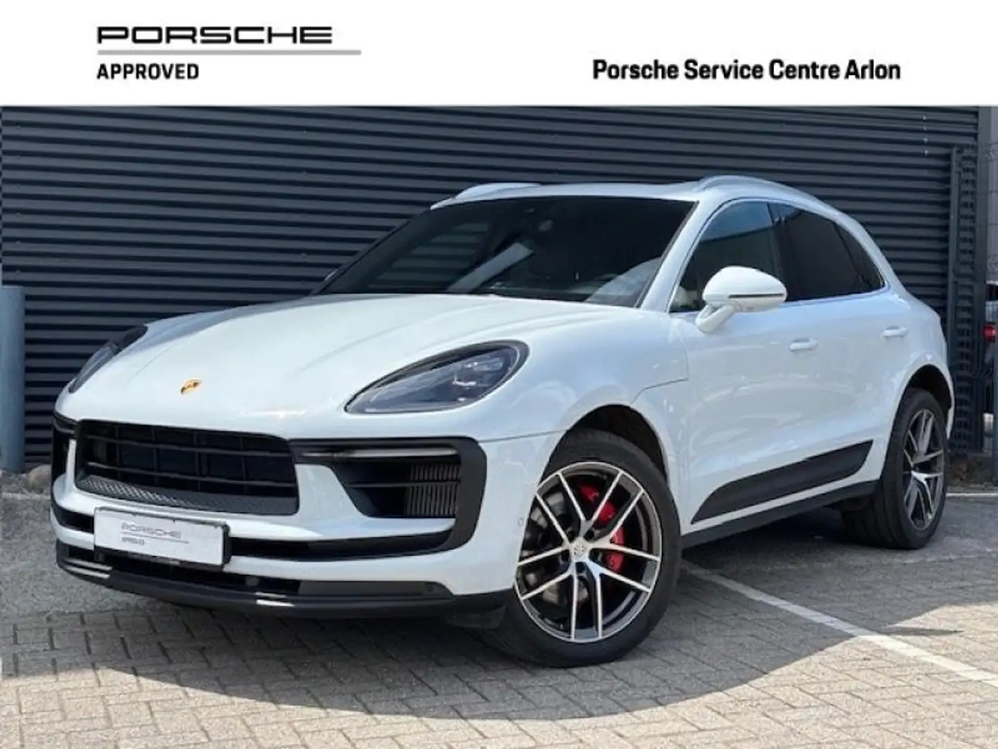 PORSCHE Macan