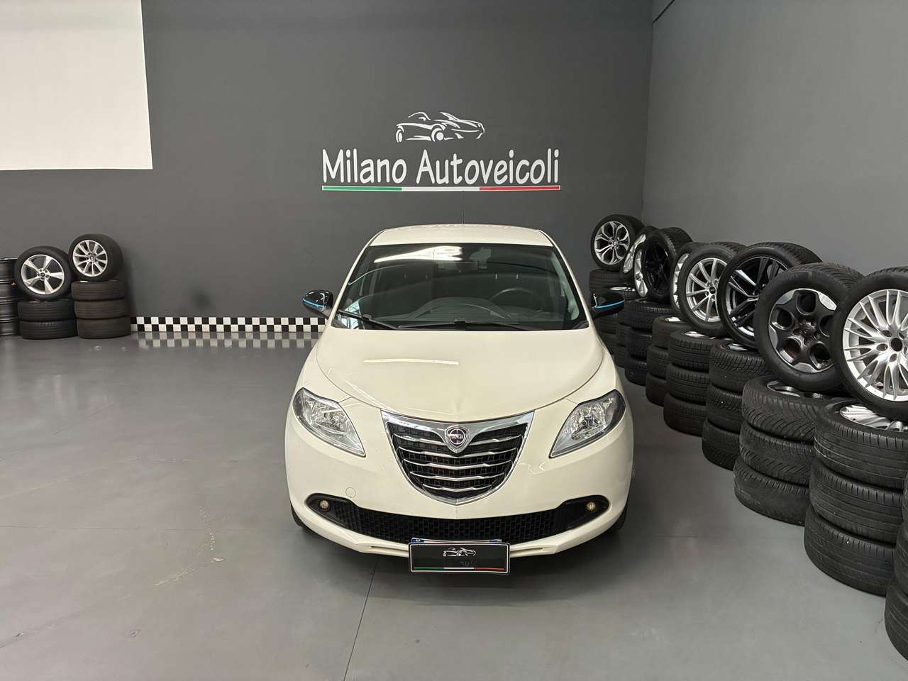 Lancia Ypsilon Ypsilon III 2014 1.2 8v Elefantino ecochic Gpl 69cv E6