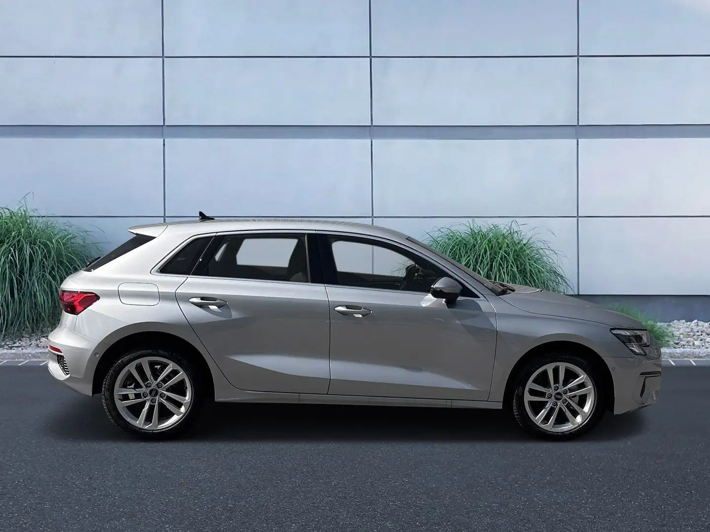 Audi A3 Advanced 30 TFSI S tronic Silber - 2