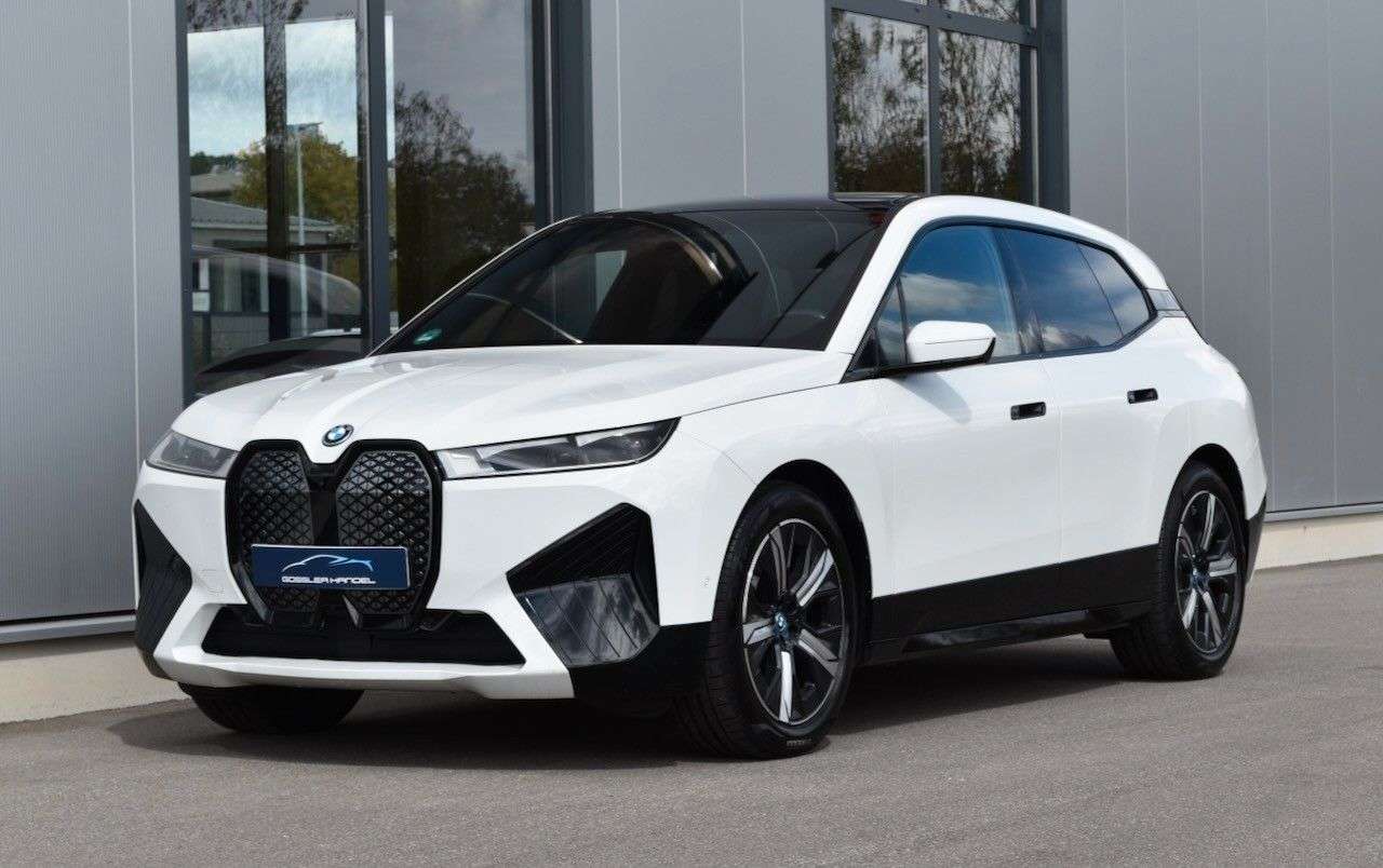 BMW iX