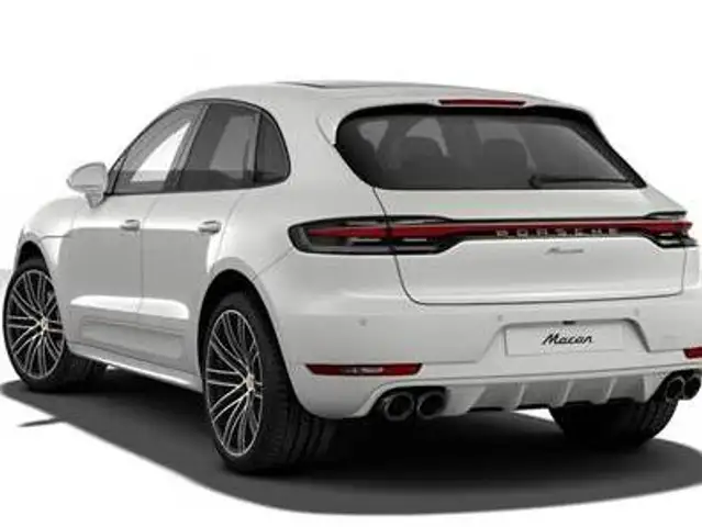 Porsche Macan view 3