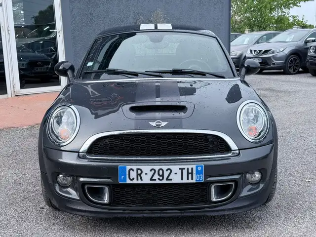 Mini Hatch view 2