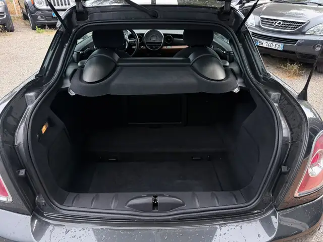 Mini Hatch view 10