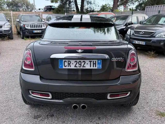 Mini Hatch view 4
