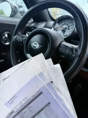 Mini Hatch view 13