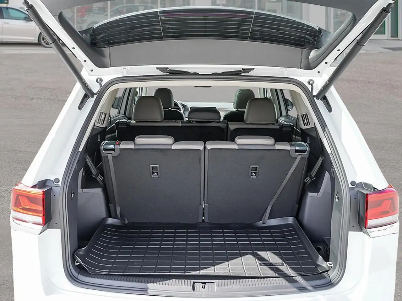 Volkswagen Atlas снимка Volkswagen Atlas