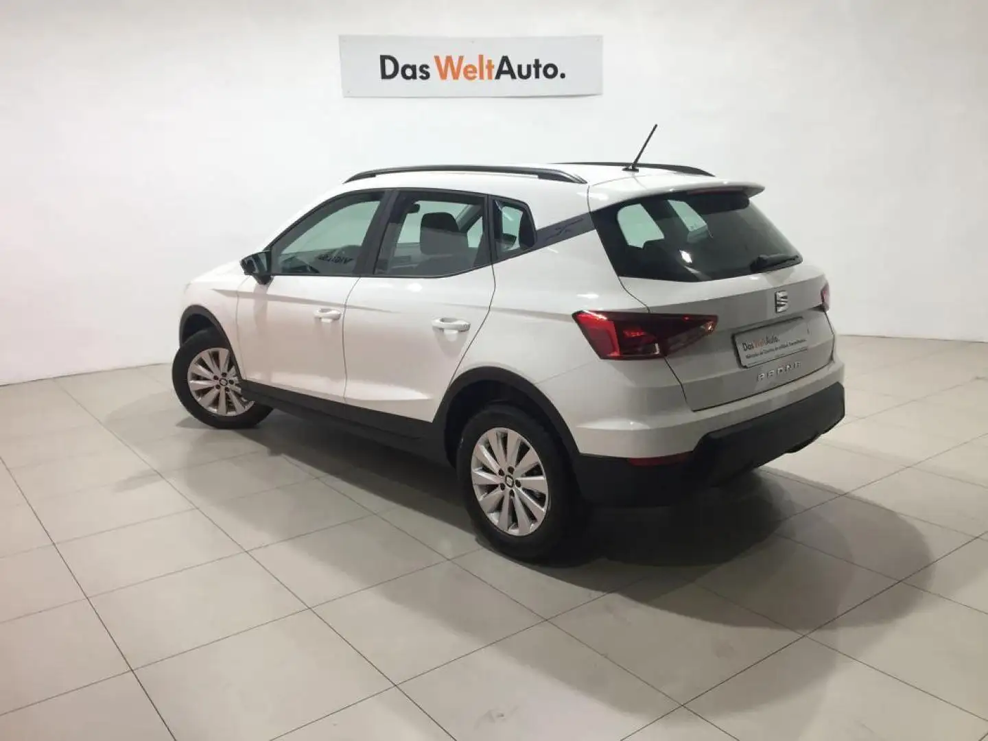 SEAT Arona 1.0 TSI S&S Style 110 Weiß - 2