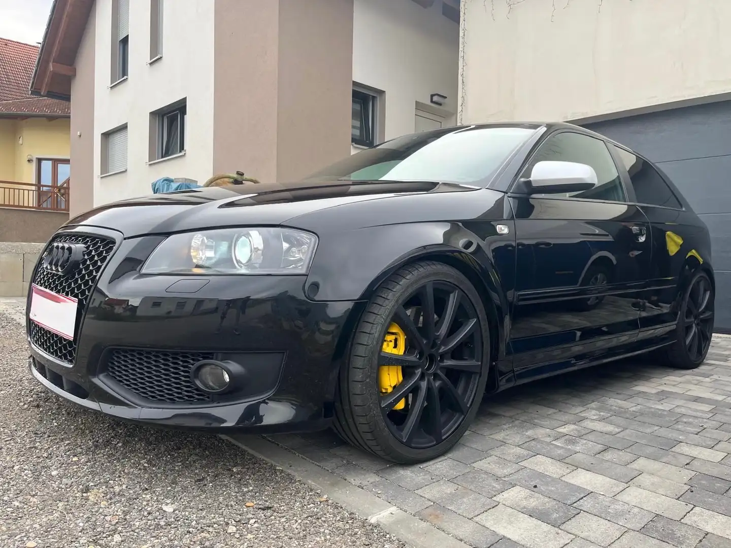 Audi S3 A3 S3 2,0 T quattro Schwarz - 2
