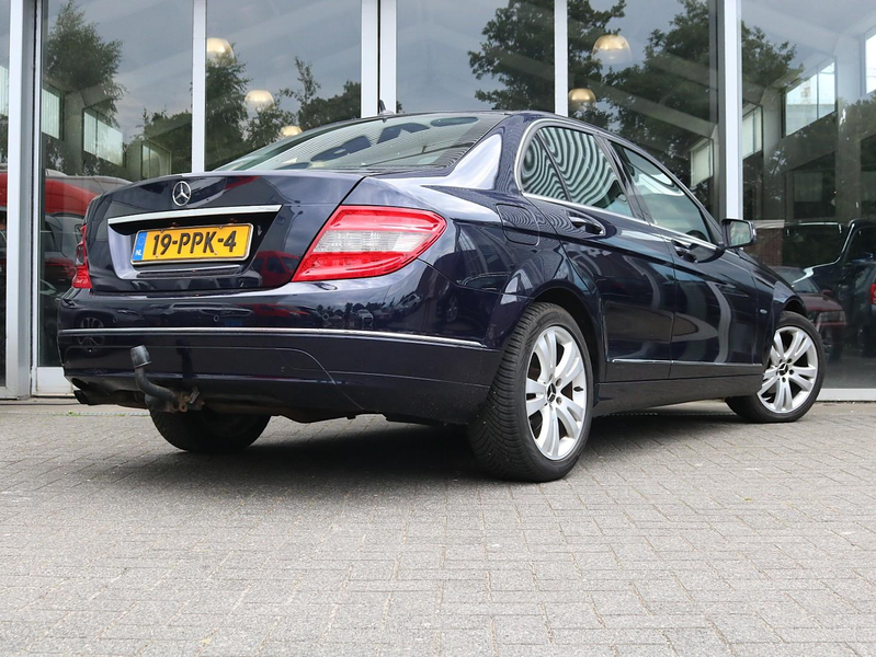 Mercedes-Benz C 180 CGI BlueEFFICIENCY Business Class Avantgarde — photo 6