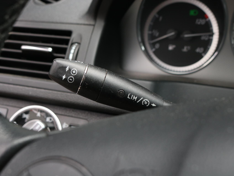 Mercedes-Benz C 180 CGI BlueEFFICIENCY Business Class Avantgarde — photo 5