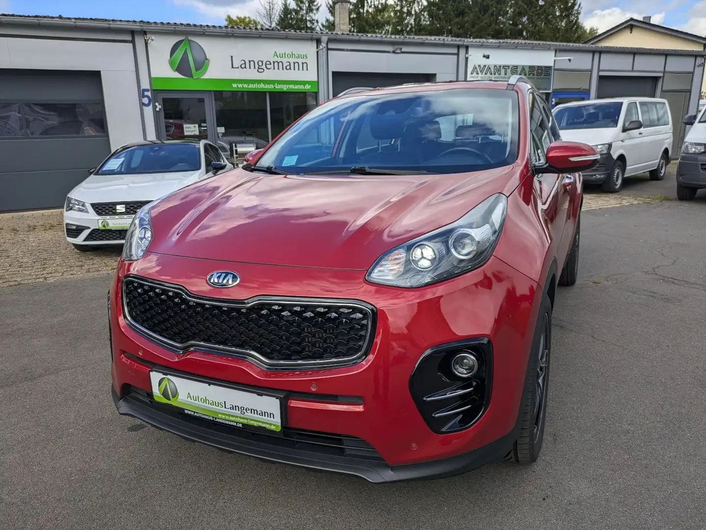 Kia Sportage Vision 2WD 2.0 CRDI NAVI Tempomat AHK Rot - 2