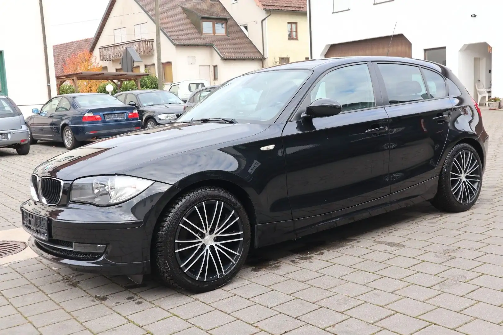 BMW 116 i - 17" Alu - Klima - Steuerkette & TÜV NEU Schwarz - 1