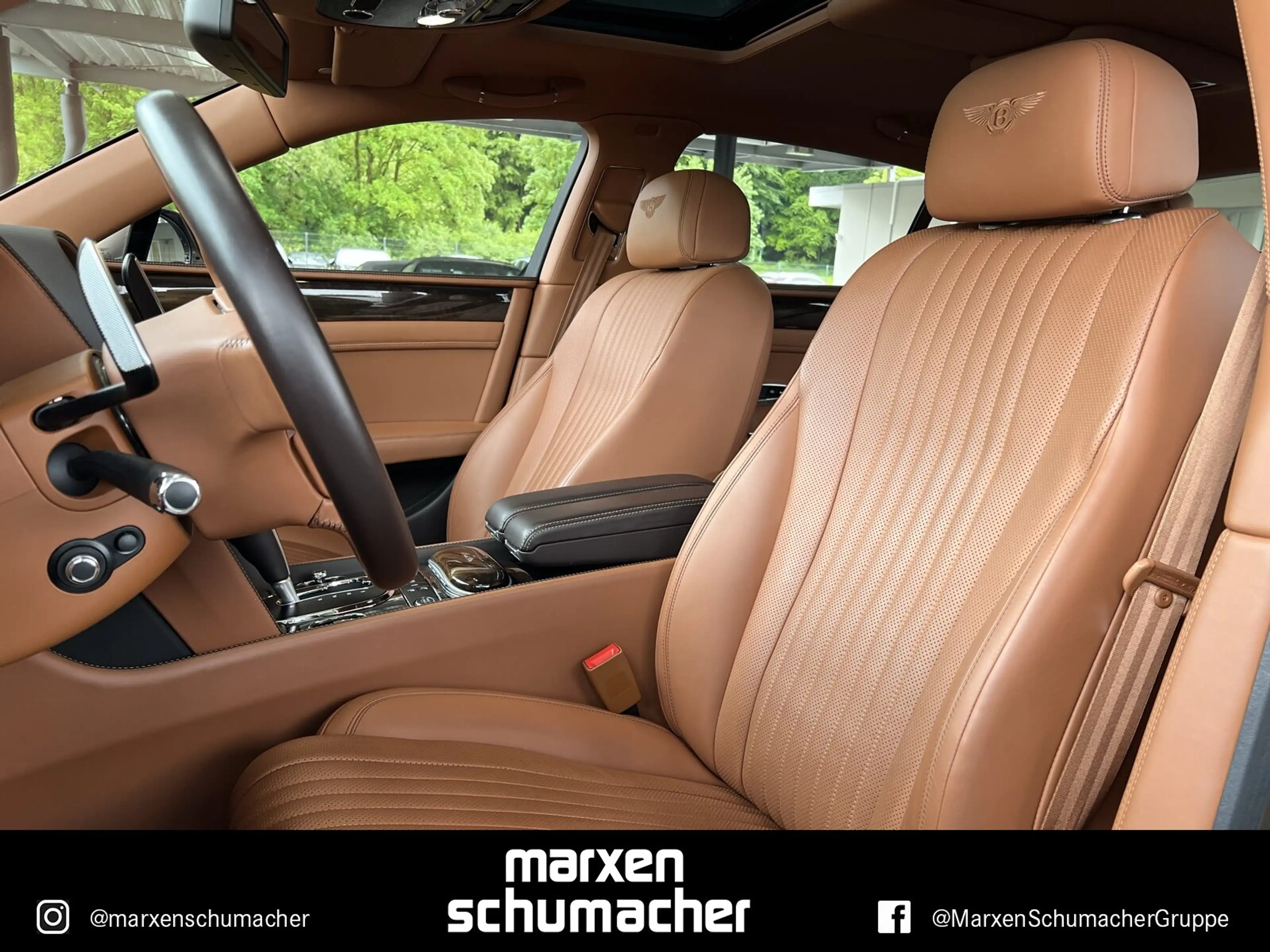 Bentley Flying Spur Flying Spur V8 S 4WHEEL Massage+CruiseControl+4W — photo 10