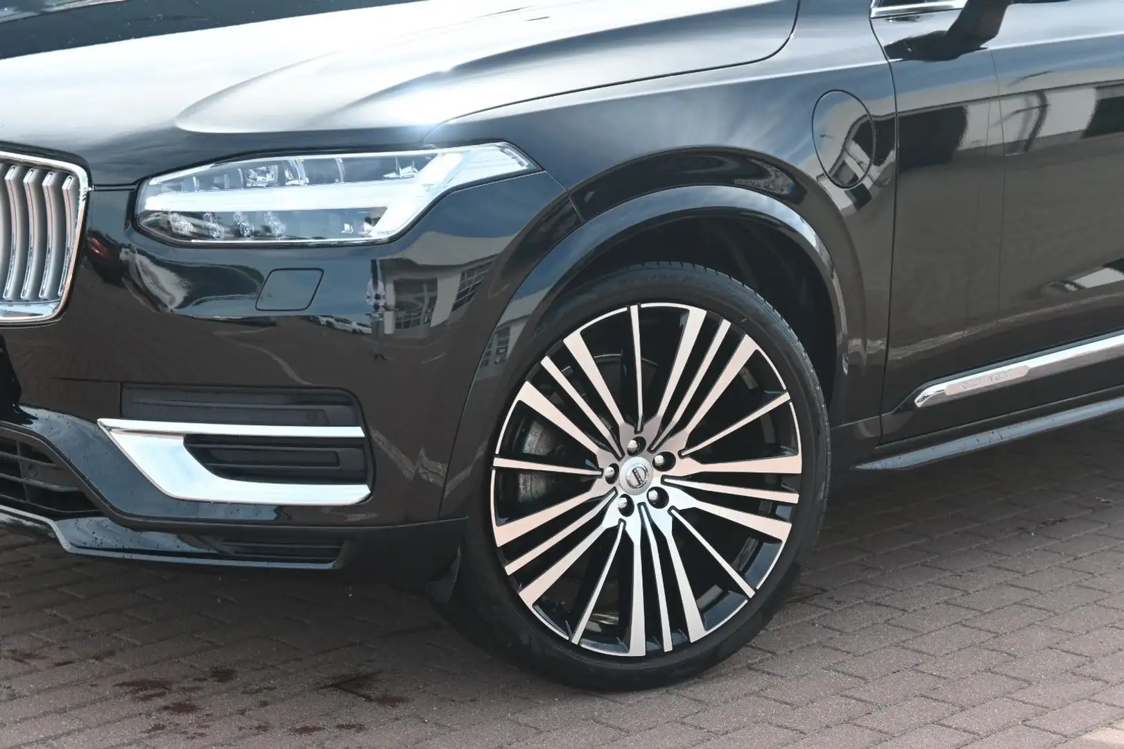 Volvo XC90 T8 Inscription Expr. PHEV*360°*LUFT*PANO* Schwarz - 2
