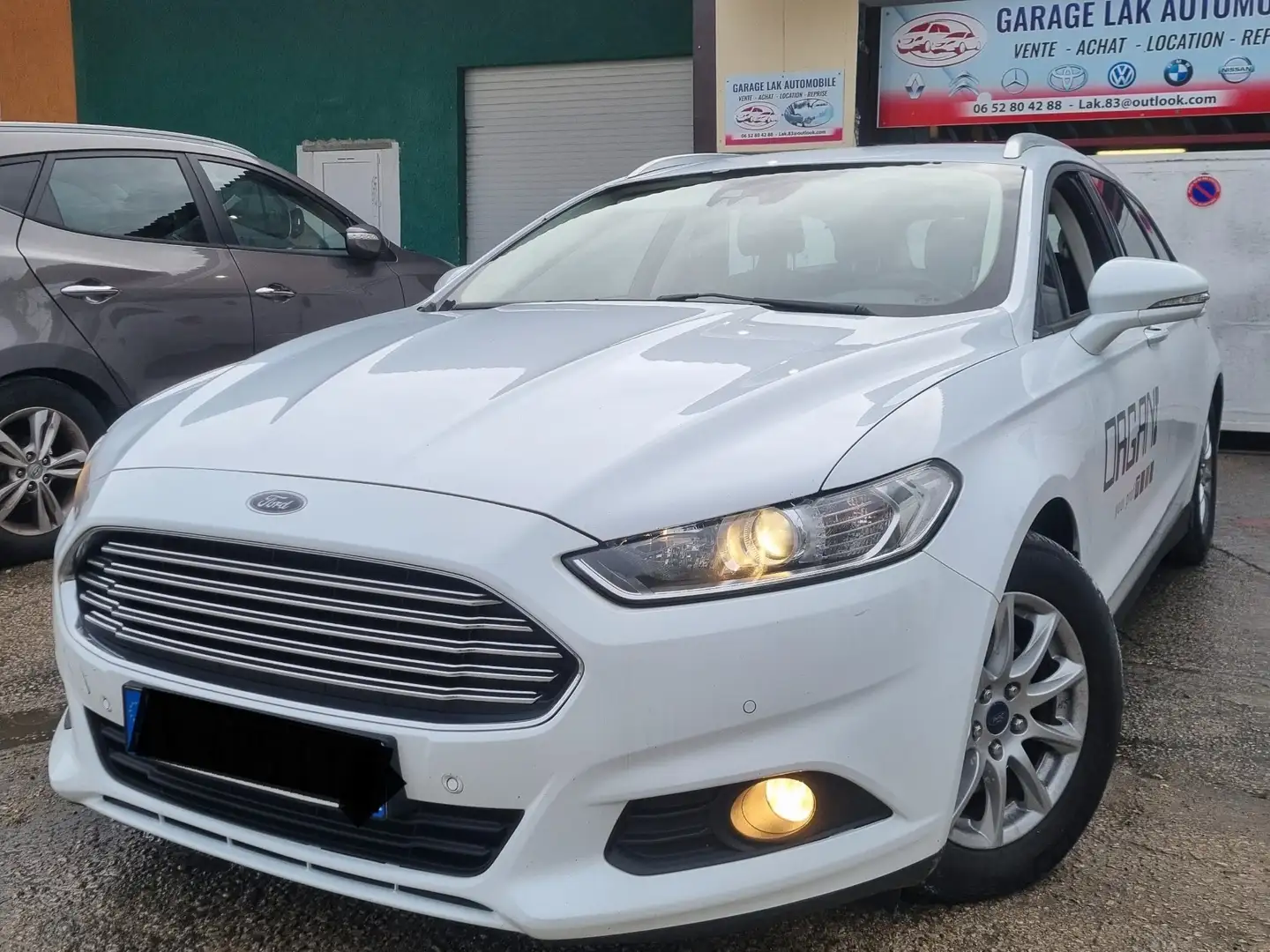 Ford Mondeo SW 1.6 TDCi 115 ECOnetic Trend Blanc - 1