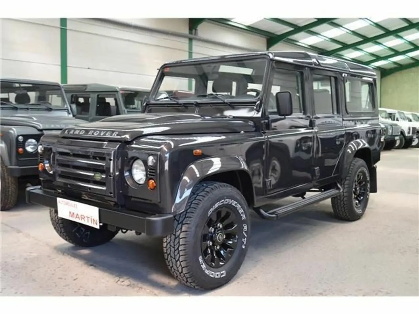 Land Rover Defender 110 SW E Grau - 1