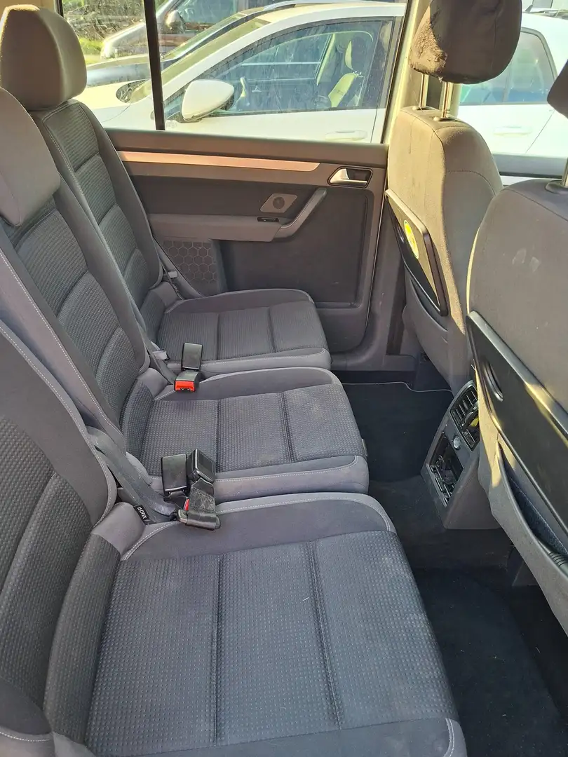 Volkswagen Touran Touran Trendline 1,9 TDI DPF DSG Trendline Silber - 1