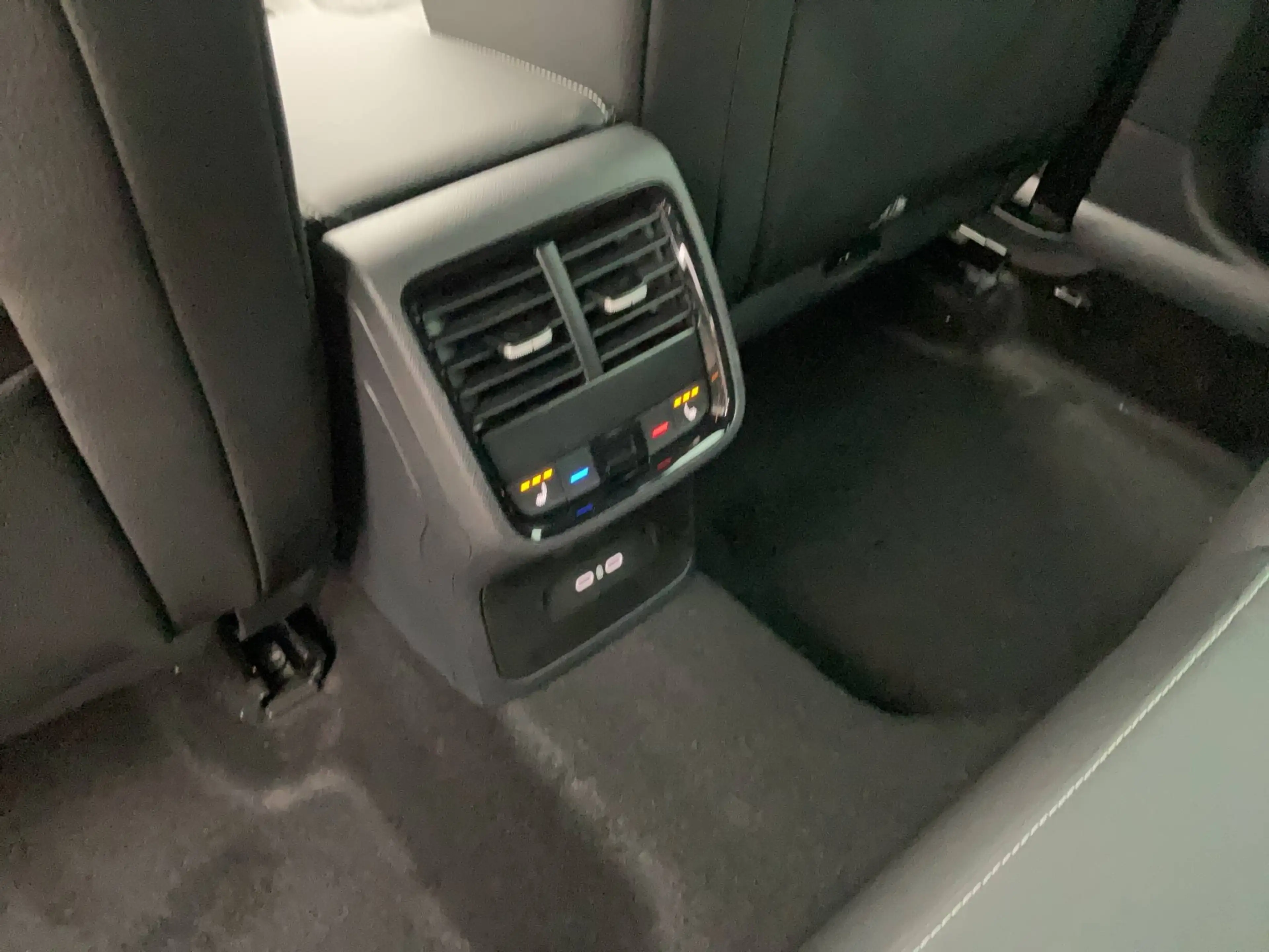 Skoda Octavia Combi Sportline 30 Jahre 1,5 TSI mHEV 110 kW 7-Gang-DSG — photo 22
