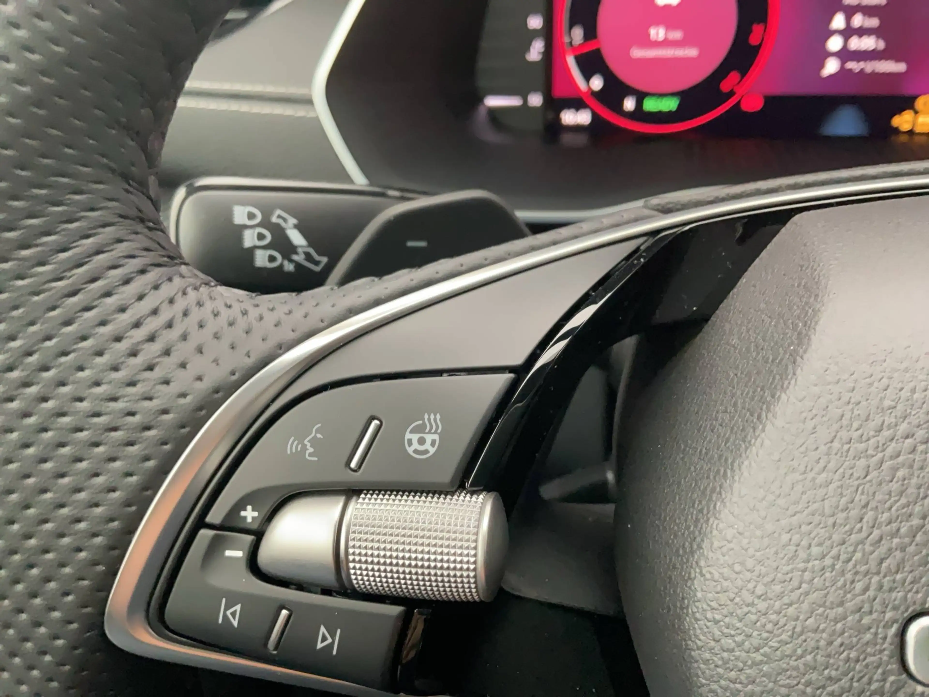 Skoda Octavia Combi Sportline 30 Jahre 1,5 TSI mHEV 110 kW 7-Gang-DSG — photo 23
