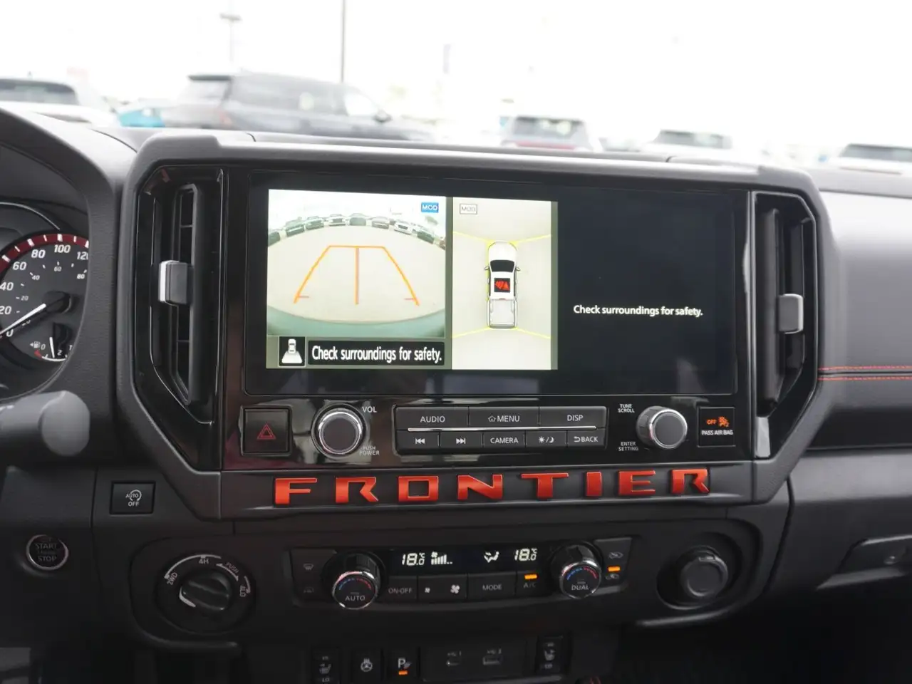 Nissan Frontier снимка Nissan Frontier