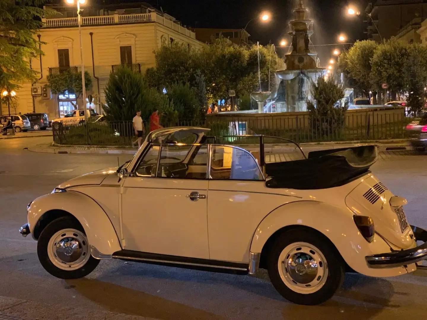 Volkswagen Maggiolino cabrio - 1