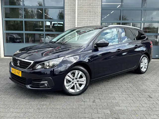 Peugeot 308 SW 1.2 PureTech Blue Lease Executive | PANORAMADAK