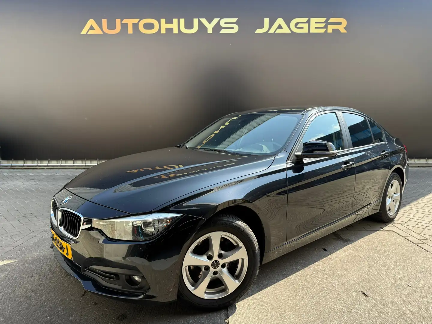 BMW 320 3-serie 320d Automaat Schwarz - 1