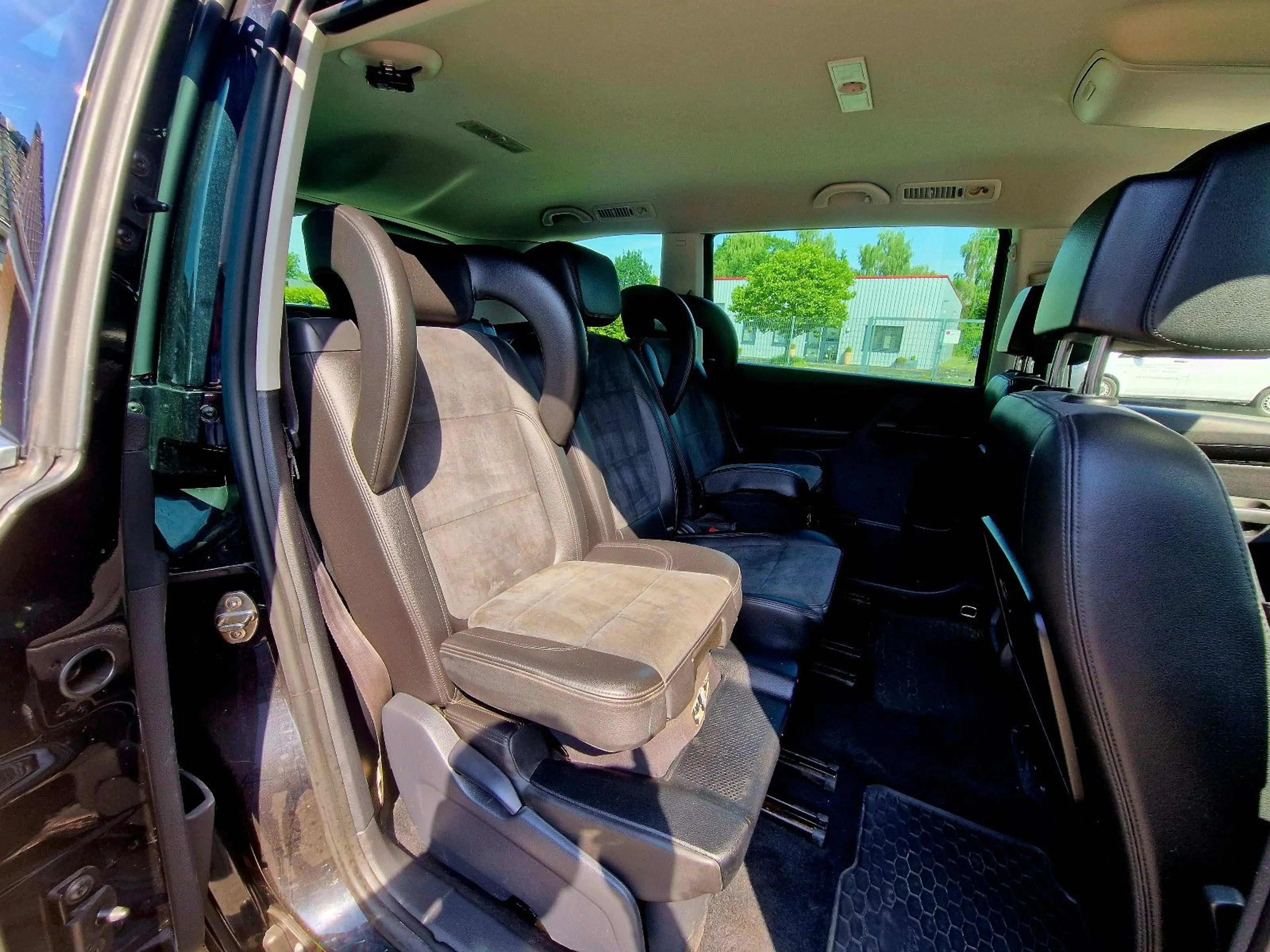 Volkswagen Sharan Highline BMT/Start-Stopp (7-Sitzer, AHK) — photo 15