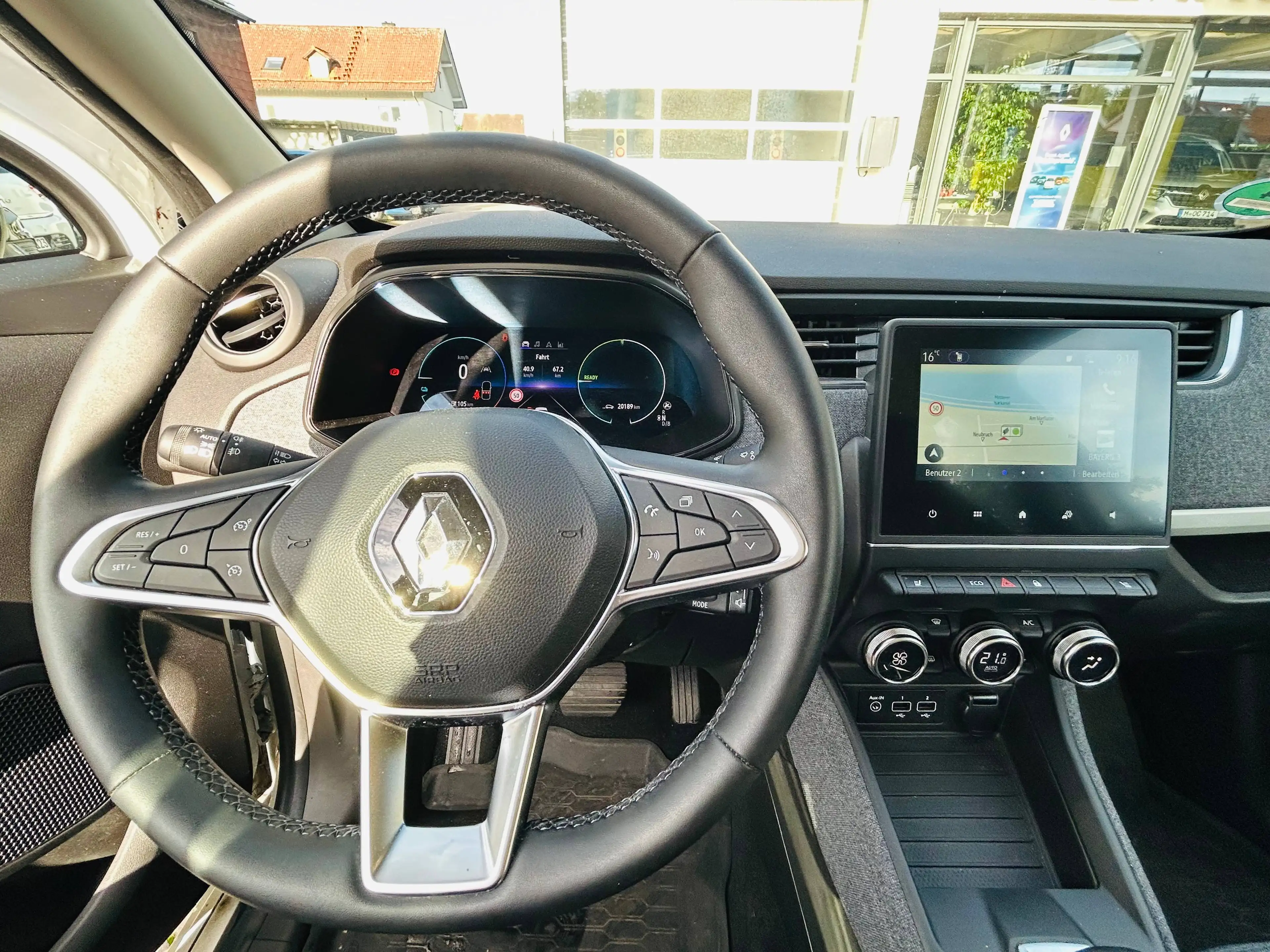 Renault ZOE Evolution — photo 12