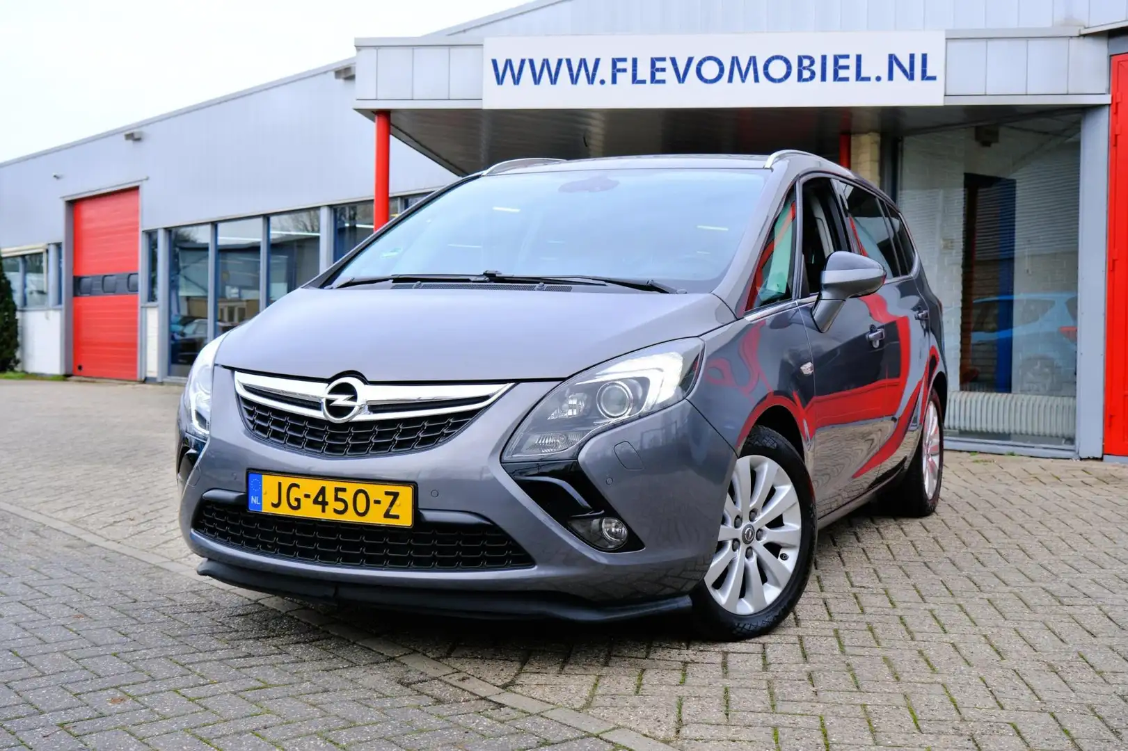 Opel Zafira Tourer 1.4 Innovation 7-pers Xenon|Navi|Clima|Cam|LMV Grijs - 1