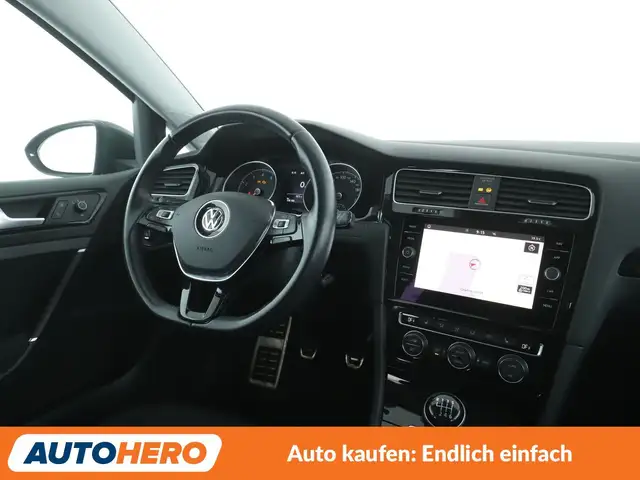 Volkswagen Golf view 13