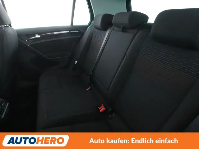 Volkswagen Golf view 14