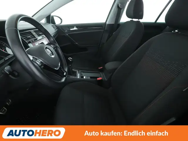 Volkswagen Golf view 10