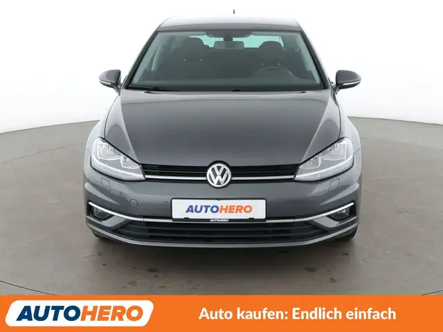 Volkswagen Golf view 9