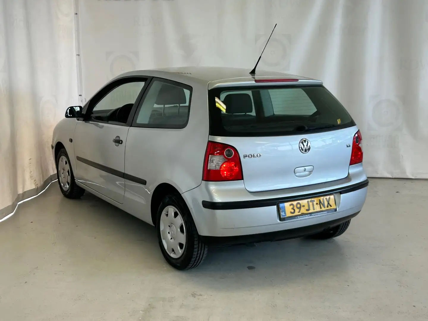 Volkswagen Polo 1.2-12V|NAP|APK 08-2026|RADIO| Gris - 2