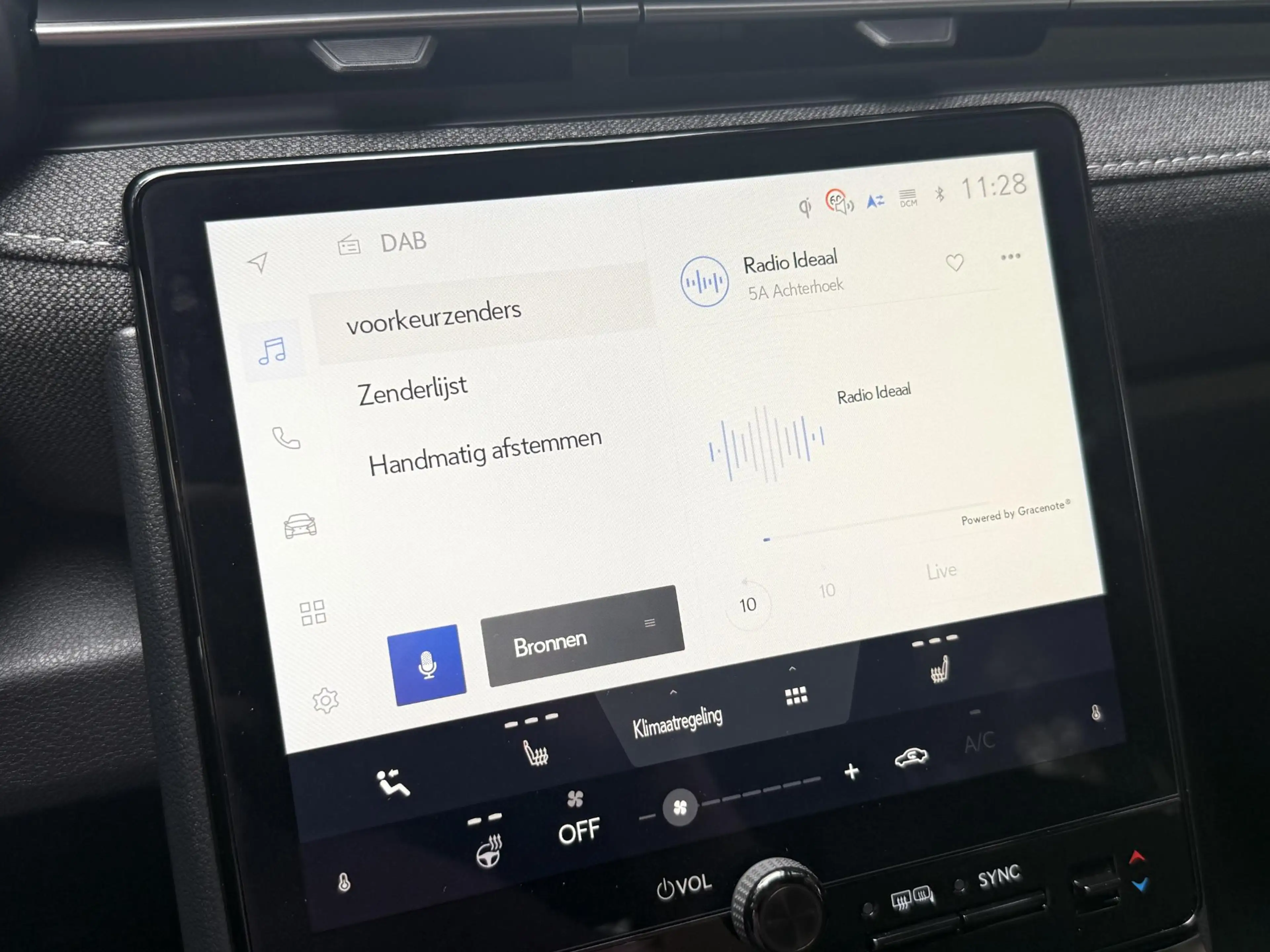 Lexus LBX 1.5 AUTOMAAT | Navigatie | Cruise Control | Climat — photo 18