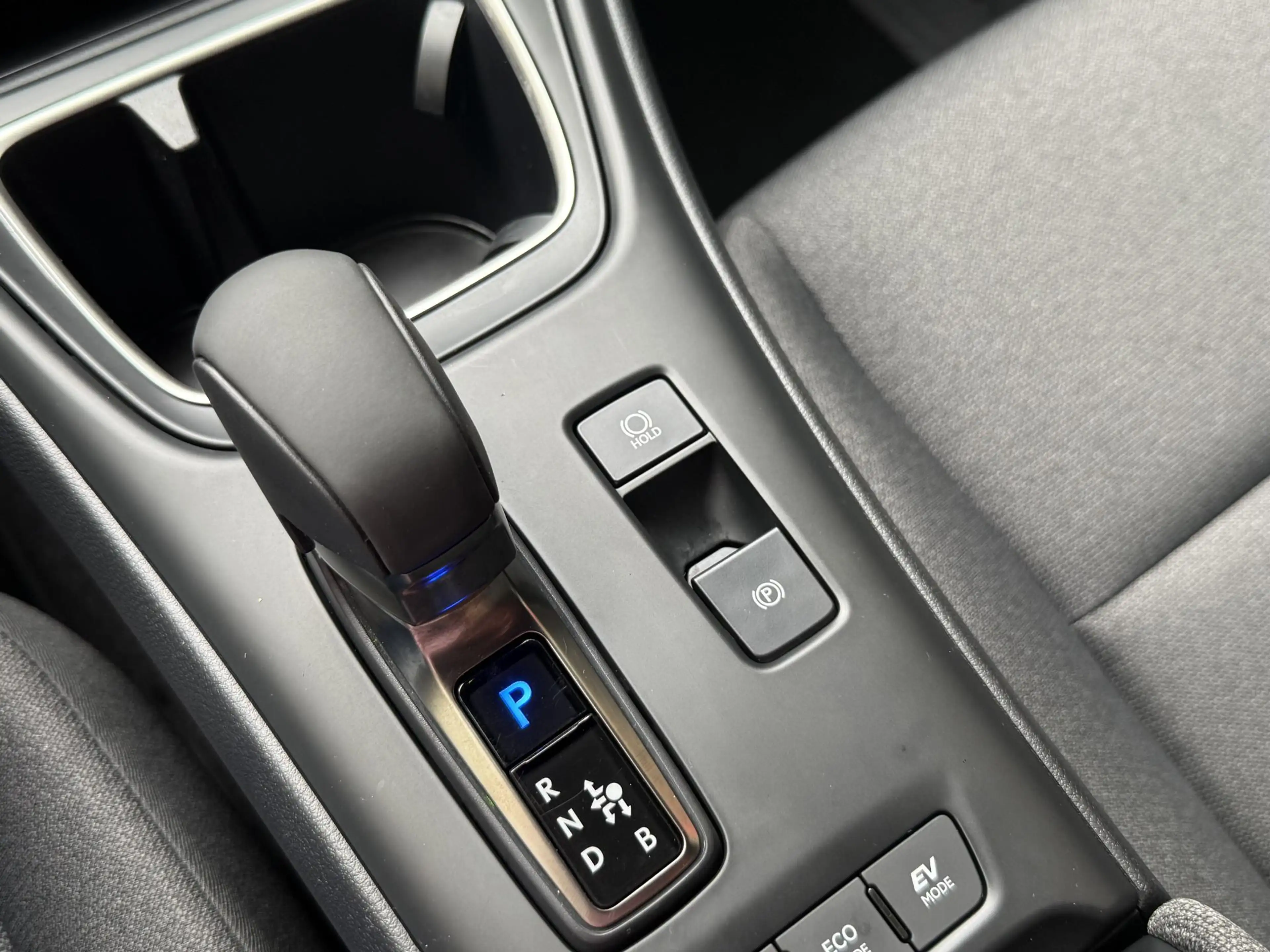 Lexus LBX 1.5 AUTOMAAT | Navigatie | Cruise Control | Climat — photo 20