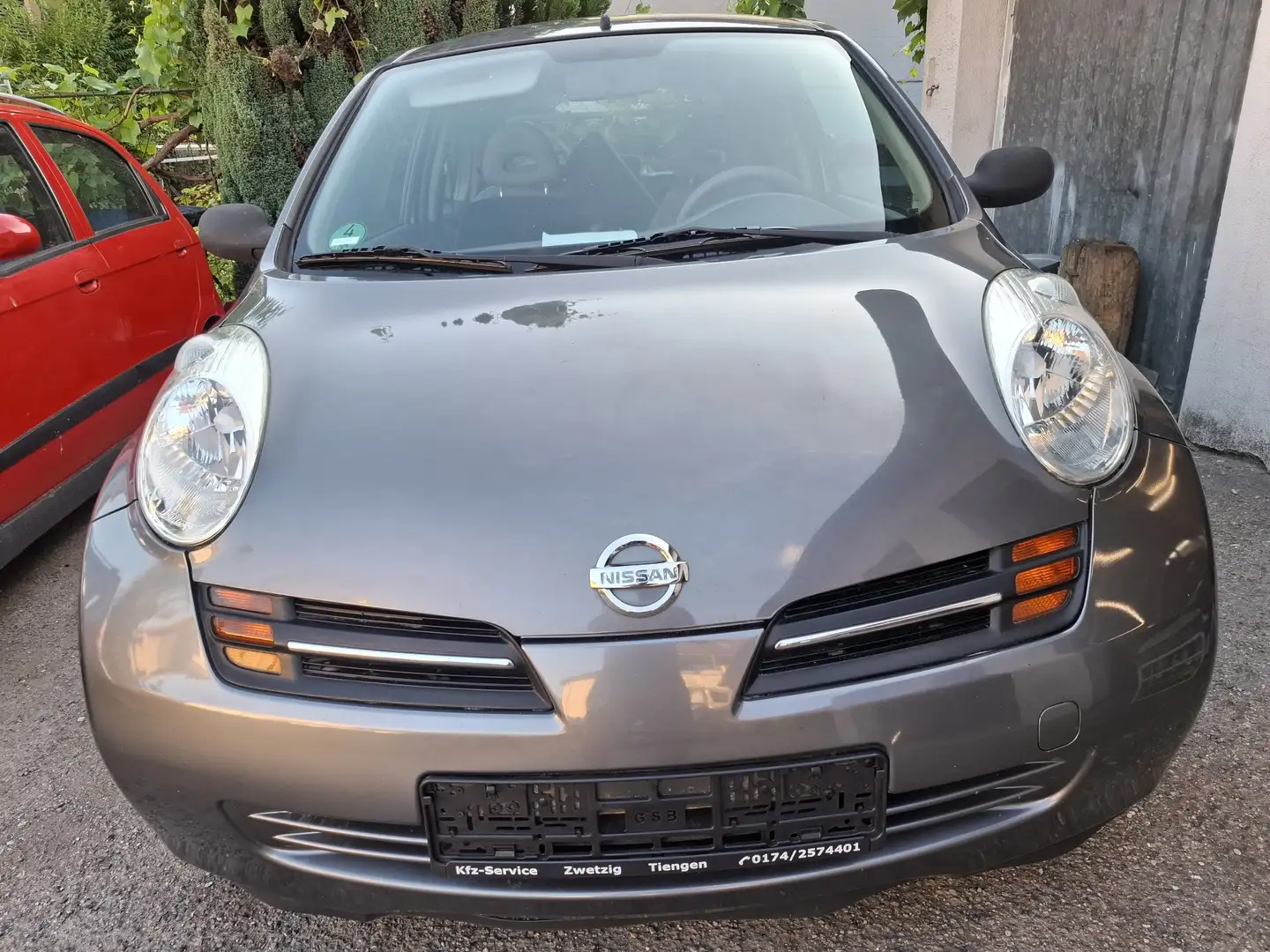 Nissan Micra 65PS,.aus zweite Hand, beim Kauf TÜV neu Grau - 2