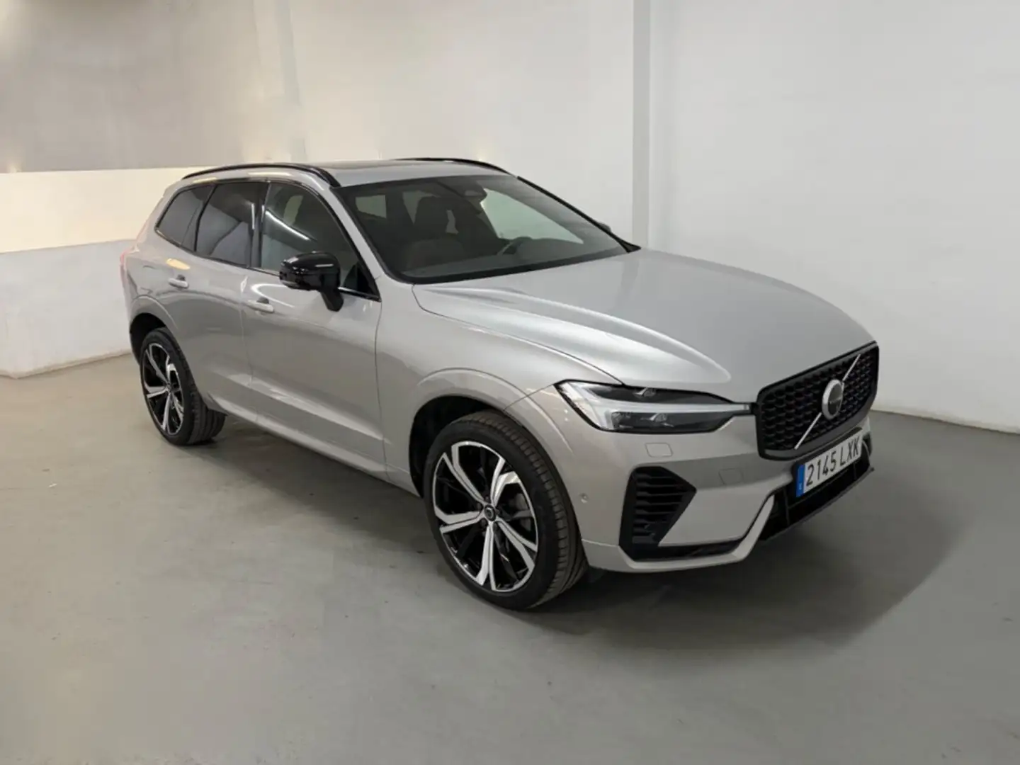 Volvo XC60 T6 Recharge Plus Dark Gris - 2