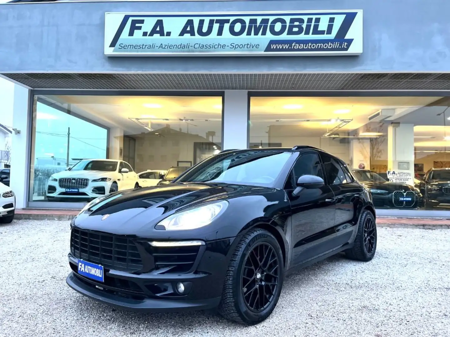 Porsche Macan 3.0 Diesel S Nero - 1