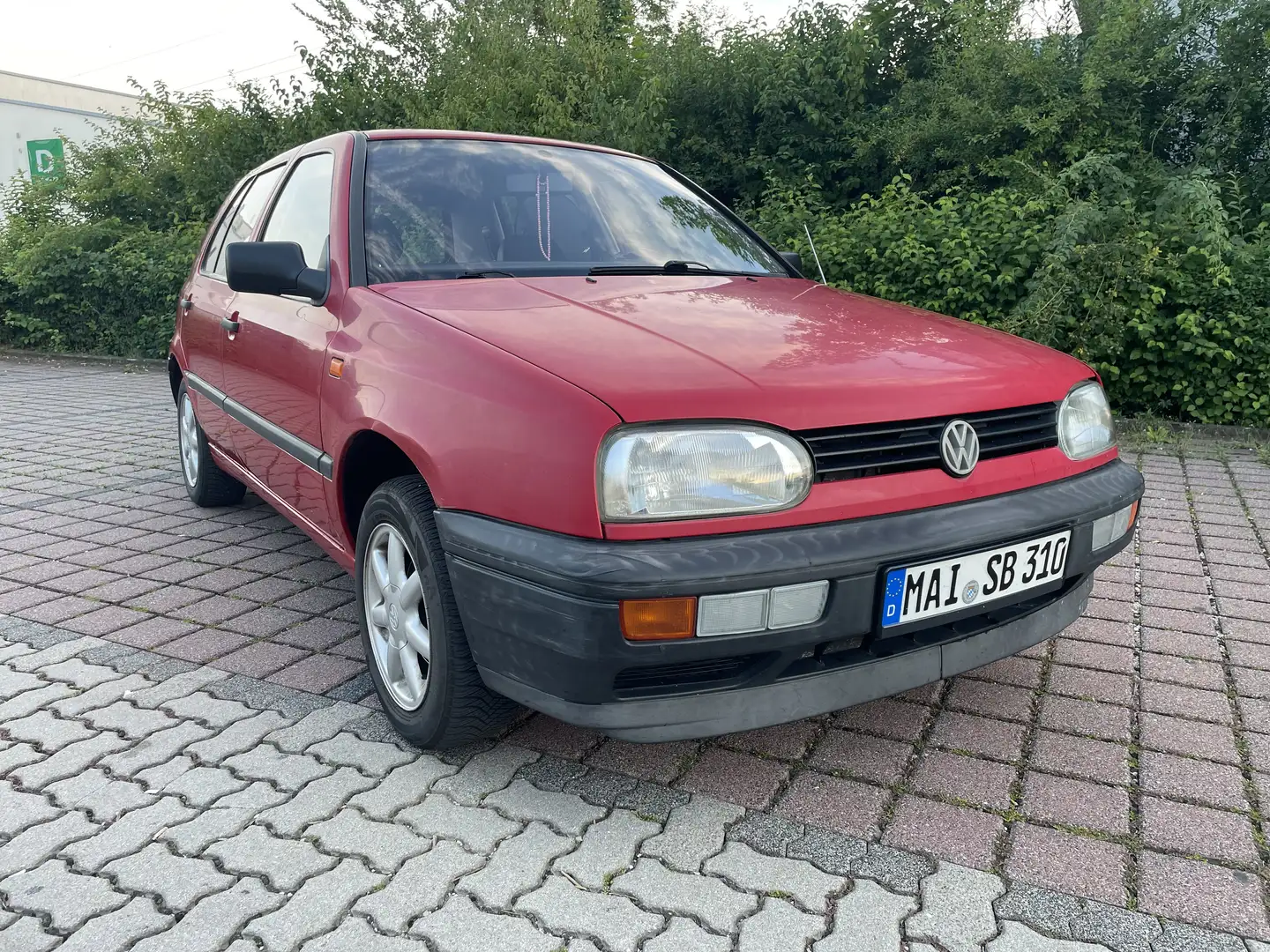 Volkswagen Golf 1.6 CL - 1