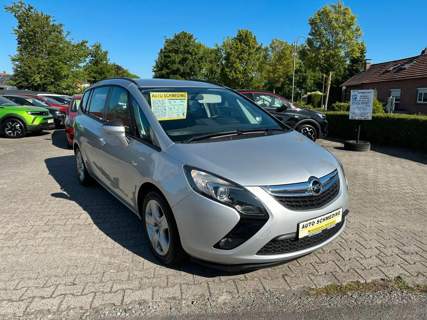 Opel Zafira C Tourer Edition AHK/Klima/ Stříbrná - 2
