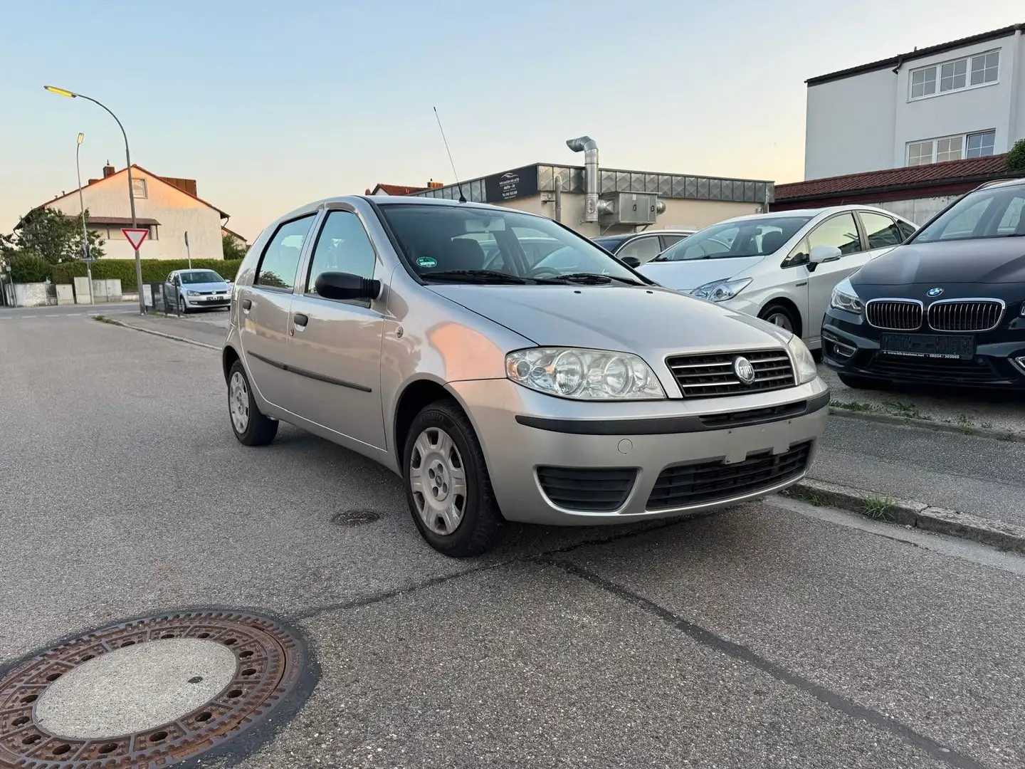 Fiat Punto 1.2 Benziner Ciao Klima Tüv Neu 69.500 Km Grau - 1