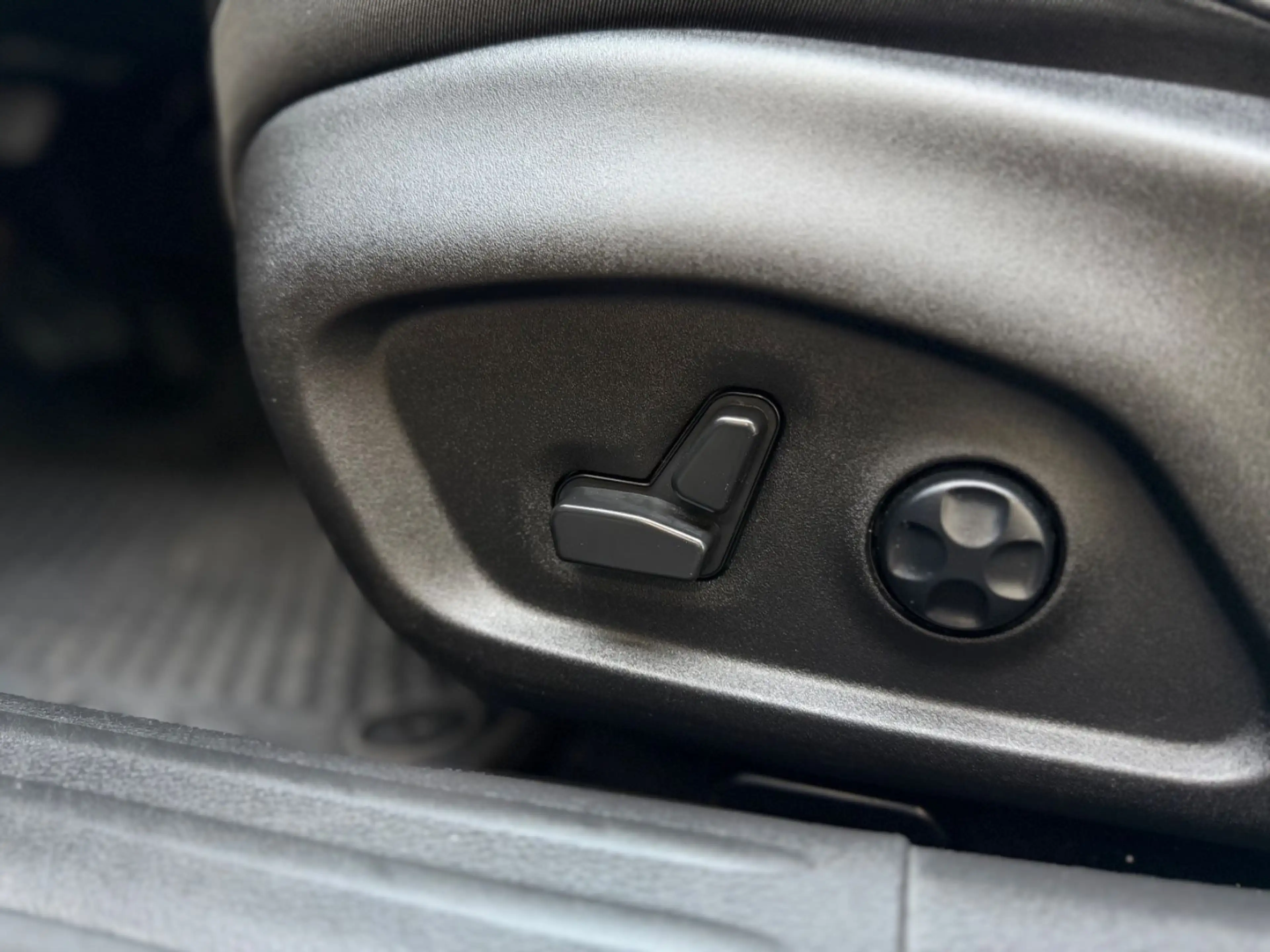 Jeep Compass S Mild-Hybrid FWD*KAMERA*PANO*E-HECK* — photo 5