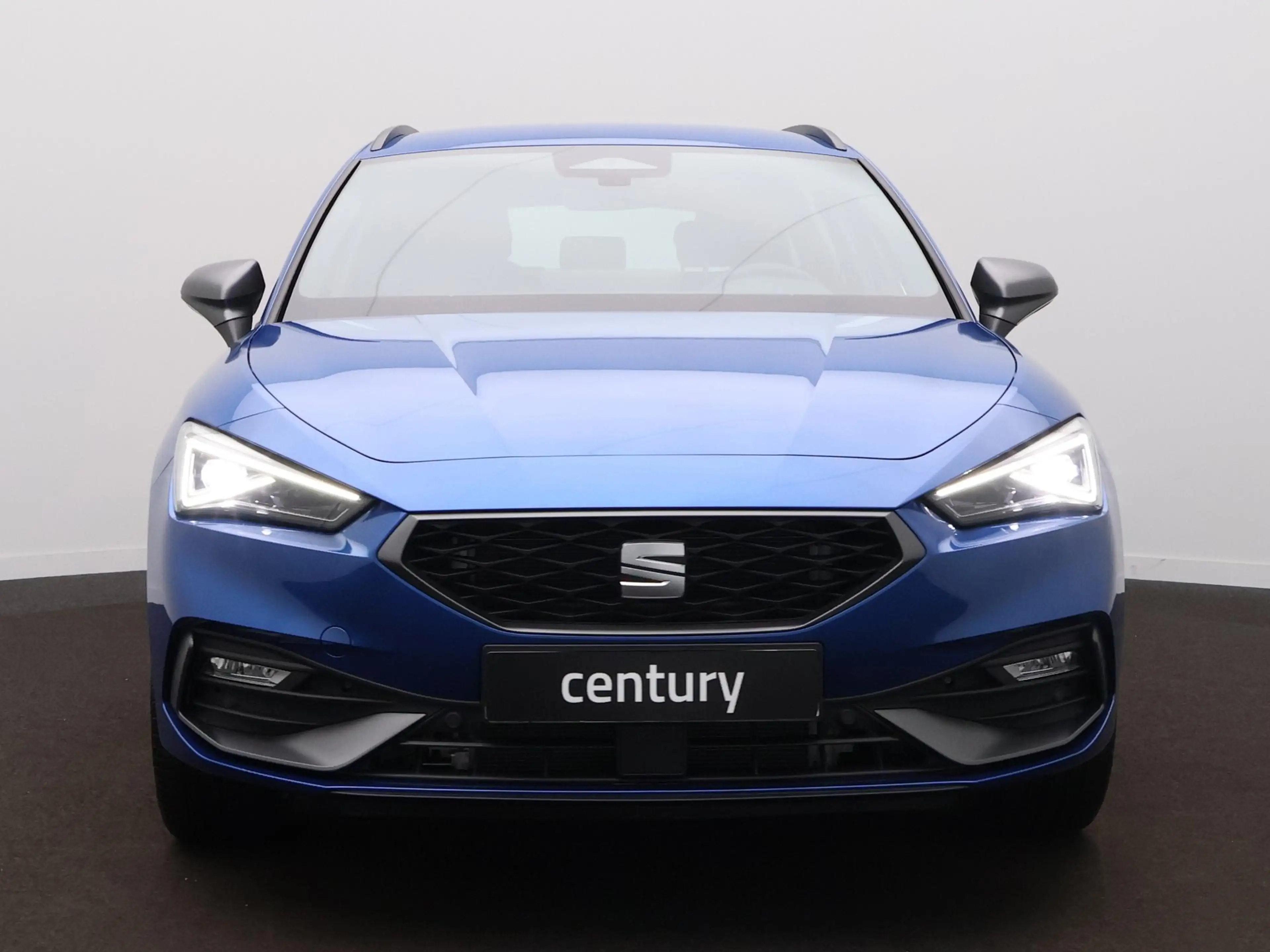 SEAT Leon e-Hybrid Sportstourer FR Business 1.5 TSI eHybrid 150 kW / — photo 2